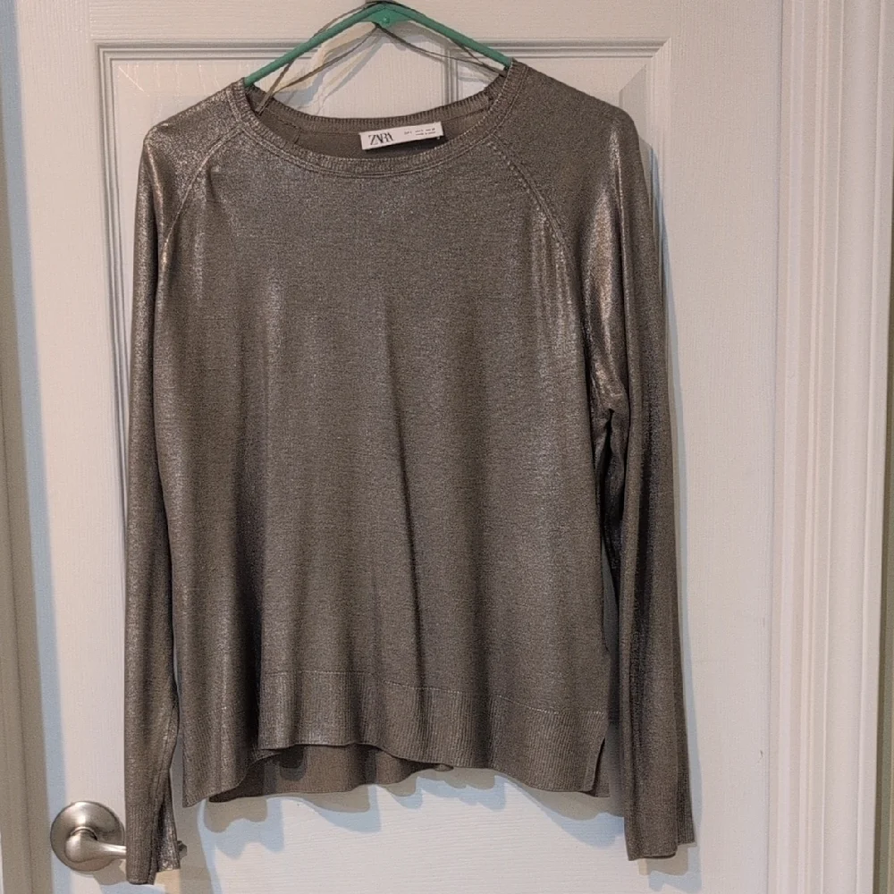 Zara Metallic Gold Blouse - Picture 2 of 2